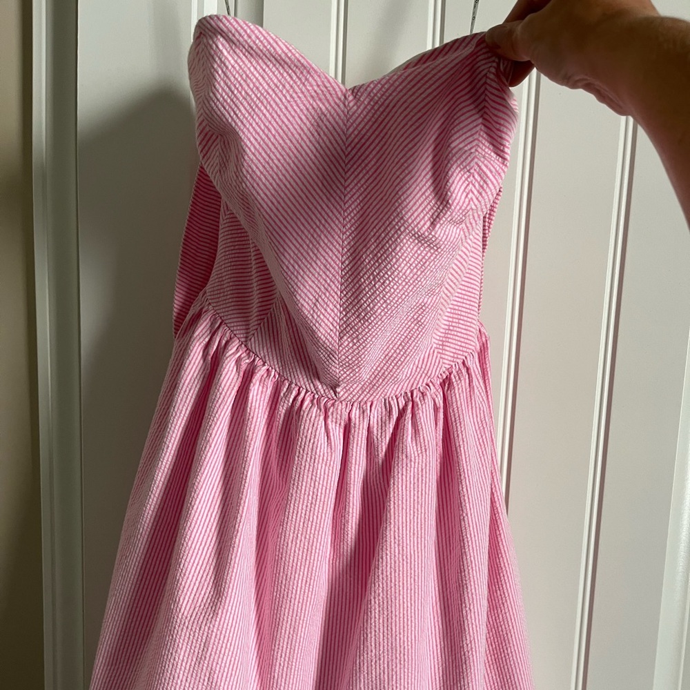 Like new condition Lilly Pulitzer strapless dress, size 00